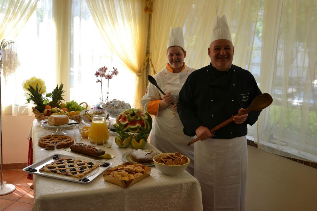 Hotel Stockholm Lido di Jesolo Esterno foto