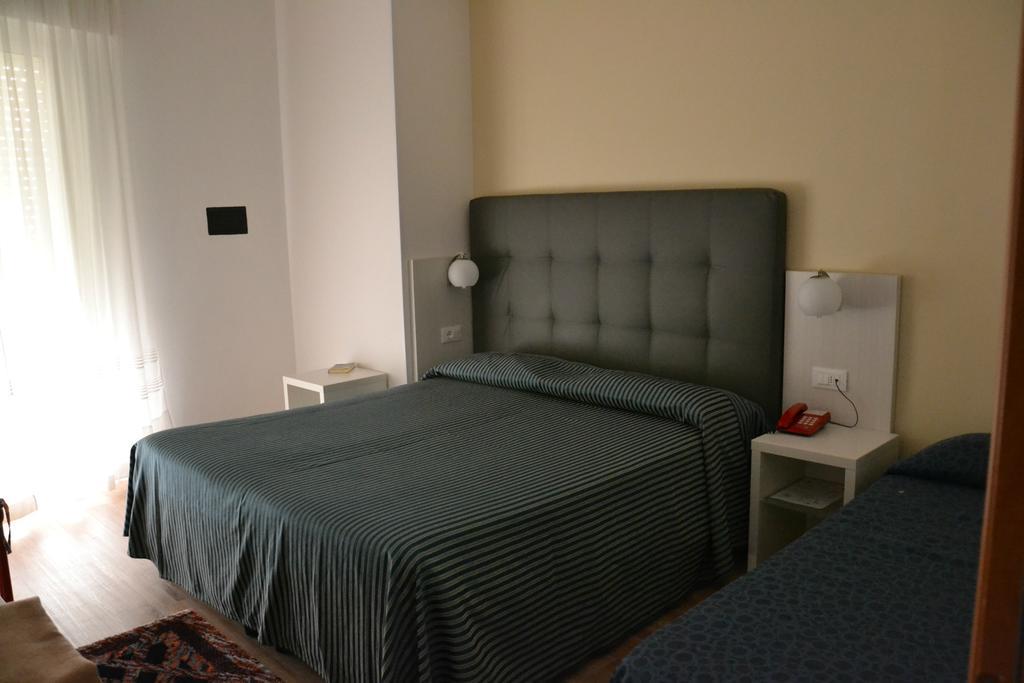 Hotel Stockholm Lido di Jesolo Esterno foto