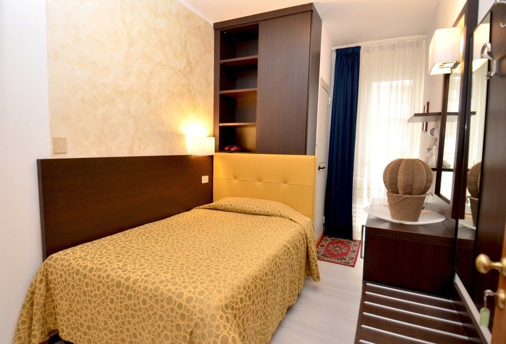 Hotel Stockholm Lido di Jesolo Esterno foto