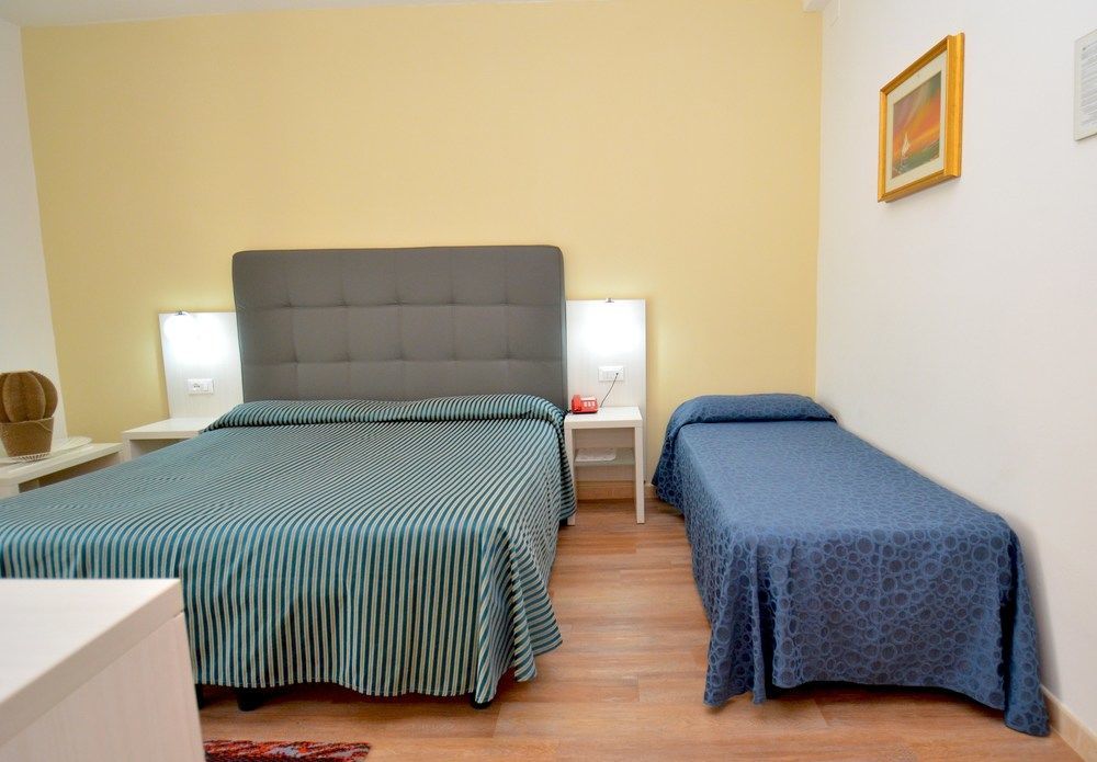 Hotel Stockholm Lido di Jesolo Esterno foto